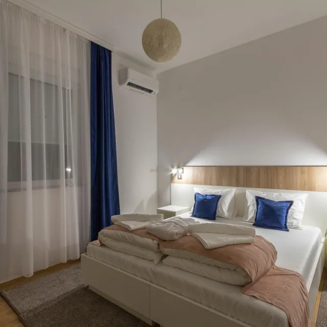 غرفة بسرير مزدوج أو سريرين منفصلين، Airport Garni Hotel Belgrade 1/10