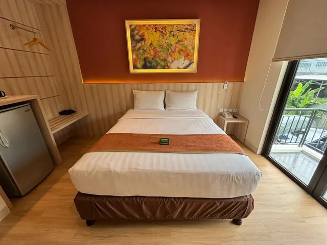 Executive, Queen Bed, Balcony, D'Bamboo Suites 7/10
