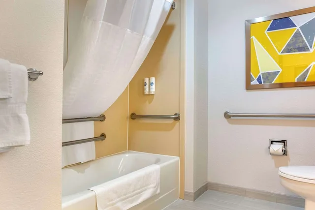 غرفة ديلوكس بسريرين كوين لذوي الإعاقة، Comfort Inn & Suites Rapid City Near Mt Rushmore 1/1
