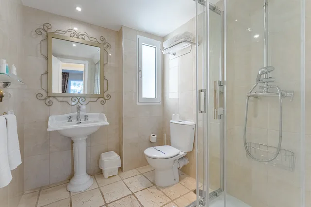 غرفة سوبيريور بغرفتي نوم بجاكوزي، Flamingo Suites 5/10