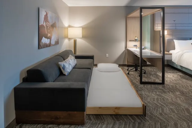 جناح بسريرين كوين مع سرير سحّاب إضافي لذوي الإعاقة، SpringHill Suites by Marriott Fort Worth Historic Stockyards 1/6