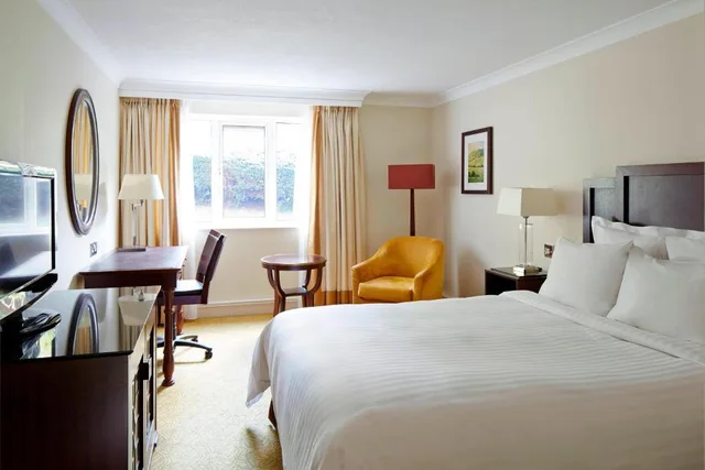 Deluxe Room, Forest of Arden Hotel and Country Club 1/1