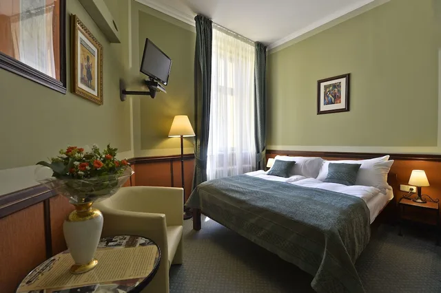 غرفة كلاسيكية بسرير كينج، HASTAL HOTEL 9/10
