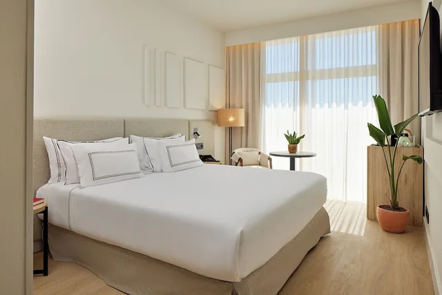 Connecting, Premium, 4 Beds, Melia Lloret De Mar 2/5