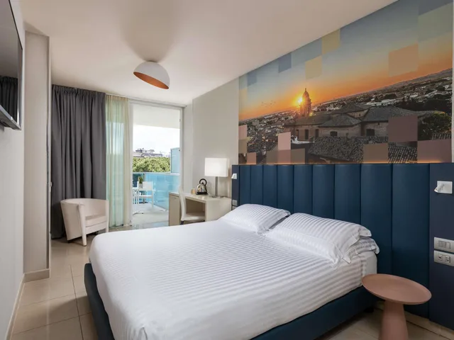 Classic, Double Bed, Side Sea View, Terrace, MERCURE RIMINI ARTIS 5/8