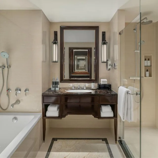 Athene, Guest Room, 2 Double Beds, City View, THE ATHENEE HOTEL, A LUXURY COLLECTION HOTEL BANGKOK 6/7