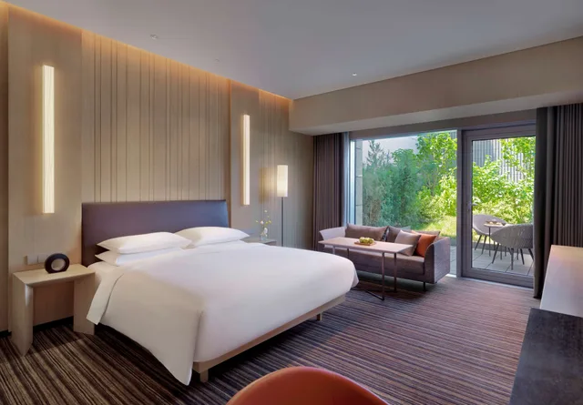 Room, King Bed, Terrace, Hyatt Regency Beijing Wangjing 1/4