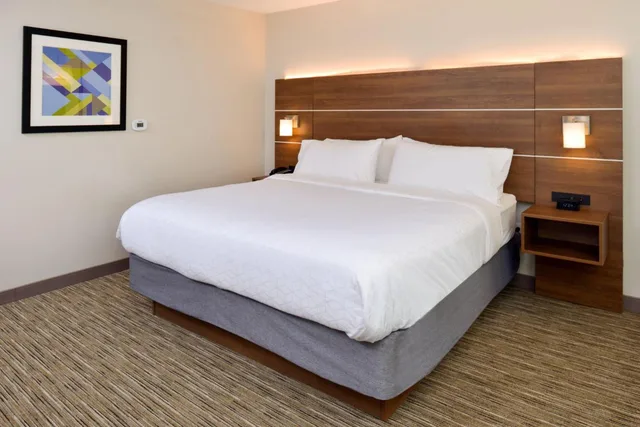 جناح لذوي الإعاقة، Holiday Inn Express And Suites Ottumwa 4/10
