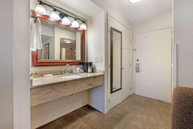 غرفة قياسية بسرير كوين، Best Western Plus Concord Inn 7/8