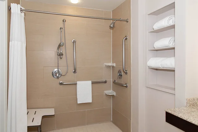 جناح بسرير كينج مع أريكة، RESIDENCE INN ODESSA 4/4