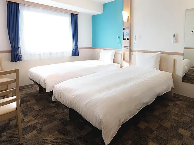 غرفة عائلية بسريرين منفصلين، Toyoko Inn Iseshi Station 1/1