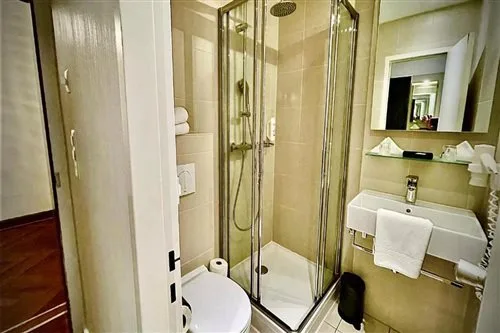 غرفة ثلاثية، Parkhotel Du Sauvage 1/1