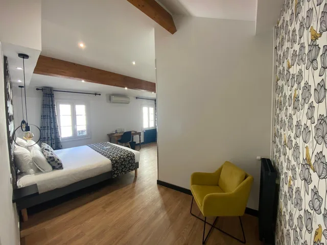 غرفة رباعية بسرير مزدوج وسريرين منفصلين، KYRIAD CHALON SUR SAONE CENTRE 3/10
