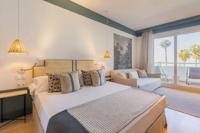 غرفة رباعية بإطلالة على البحر بشرفة، Hotel Soho Boutique Las Vegas 4/8