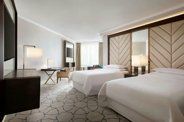 Junior Suite, Sheraton Grand Warsaw 1/2