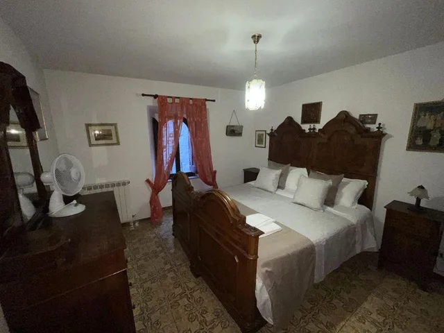 شقة بريميوم، Castello Di Giomici 1/1