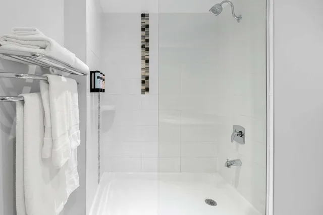 غرفة رباعية بسريرين مزدوجين، Best Western Plus Hotel St Jerome 6/6