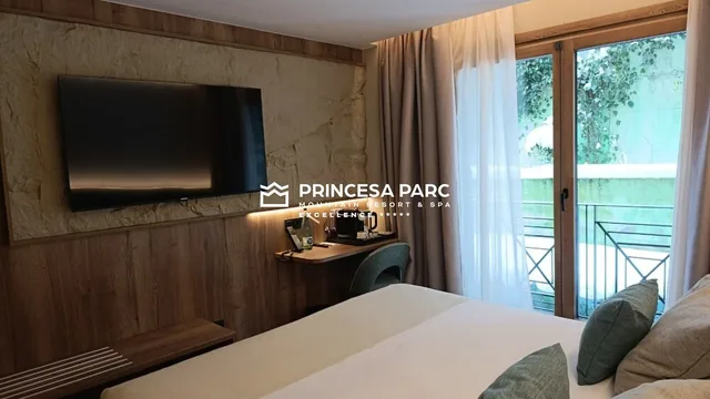 غرفة بريميوم بسرير كوين، Diana Parc Hotel 1/3