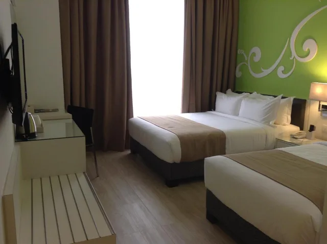 غرفة بسرير مزدوج وسرير فردي تُحدَّد عند الوصول، Kings Green Hotel 1/1