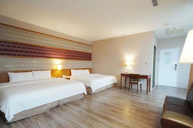 غرفة عائلية رباعية بسريرين مزدوجين، York Hotel 2/10