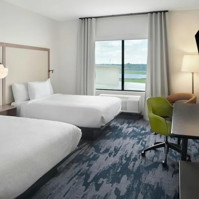 غرفة بسرير كينج وسريرين كوين، Fairfield by Marriott Inn & Suites Columbus 1/4