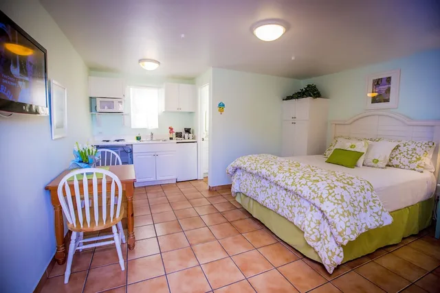 Deluxe, King Bed, Leucadia Beach Inn 2/6