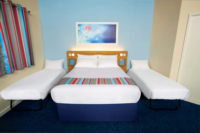 غرفة عائلية، Travelodge Manchester Salford Quays 2/2