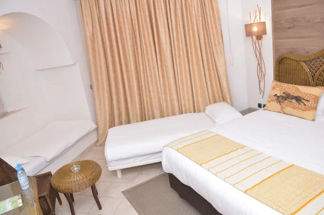 2 Double Beds, Adult Only، Africa Jade 1/3