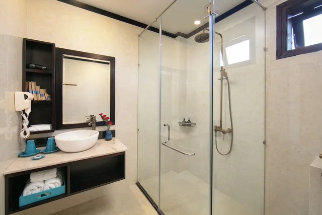 غرفة ديلوكس بسرير كينج بإطلالة على النهر، Silk River Hoi An Hotel & Spa 4/5