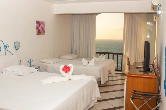 غرفة عائلية بسريرين منفصلين بإطلالة على البحر، Colonna Park Hotel 4/9