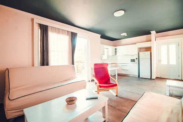 2 Bedrooms, Family, Apartment, Twin Beds, 2 Bathrooms, Sofa, Garden Area، Muskebi Apart 7/10