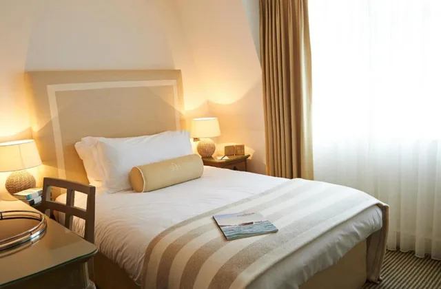 غرفة مفردة، Sidmouth Harbour Hotel 7/9