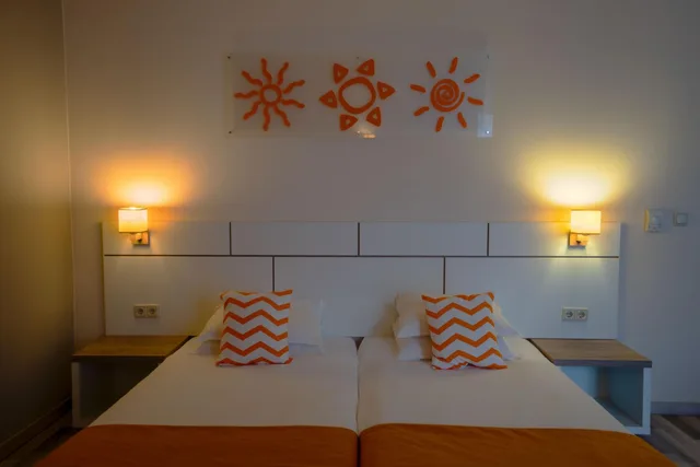 غرفة بسرير مزدوج أو سريرين منفصلين بشرفة، Park Hotel Odessos 7/10