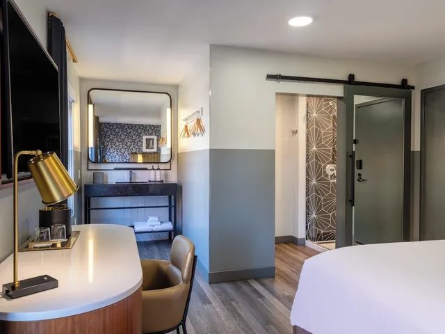 غرفة قياسية بسرير كينج، The Darwin Hotel 5/7