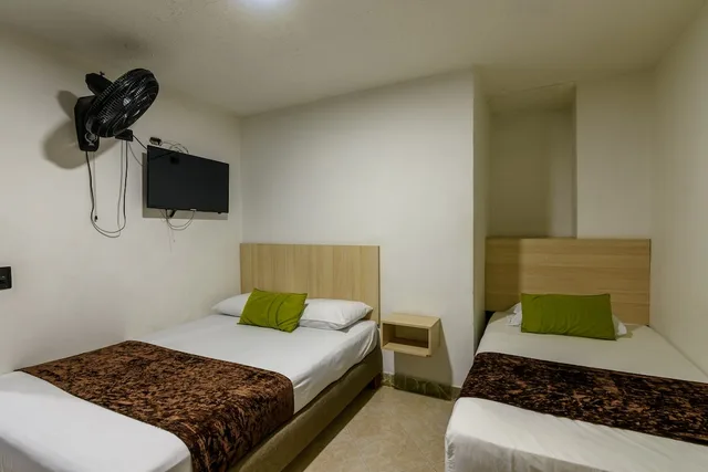 غرفة قياسية بسريرين منفصلين، Hotel Med Colombia 2/6