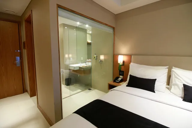 Star, Single, Queen Bed، Yellow Star Ambarukmo Hotel 3/10