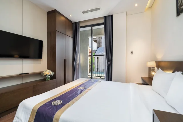غرفة بسرير كينج بشرفة، DHTS Business Hotel & Apartment 1/2