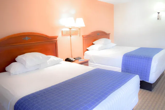 غرفة قياسية بسريرين كوين، Knights Inn North Attleboro 9/10