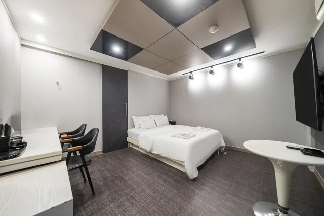 غرفة بريميوم بحوض استحمام، Richi Hotel 1/1