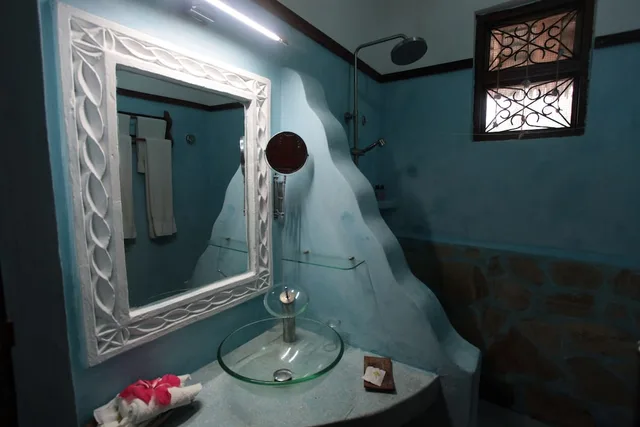 Room, King Bed, Ocean View, Zanzibar House 3/3