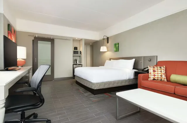 غرفة بإطلالة على النهر، Hilton Garden Inn Calgary Downtown 2/4