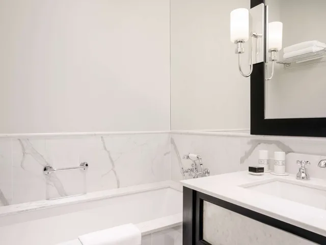 State, Twin Beds، Raffles Hotel Le Royal 8/10