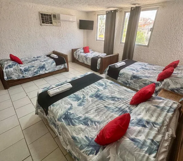 غرفة عائلية، Capital O Farallon Inn 1/6
