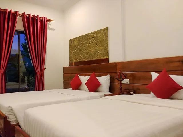غرفة ديلوكس ثلاثية بإطلالة على المسبح بغرفة نوم واحدة، Asanak D'angkor Boutique Hotel 6/10