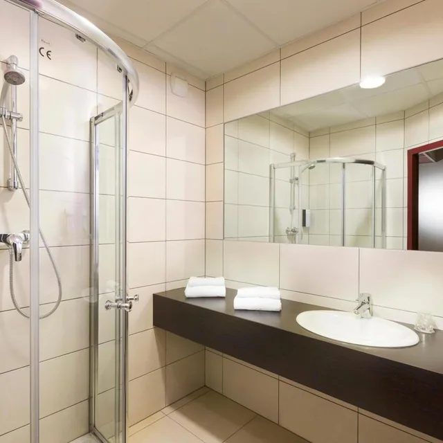 غرفة قياسية بسرير كينج، Hotel Campanile Metz Nord - Talange 7/10
