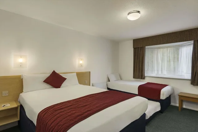 غرفة عائلية بسرير مزدوج وسرير فردي، Days Inn by Wyndham Fleet M3 1/3