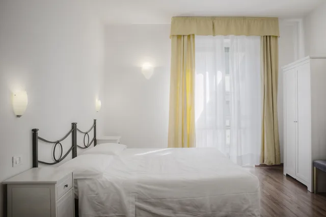 غرفة ديلوكس بسرير كوين، Hotel Cantoria 2/4