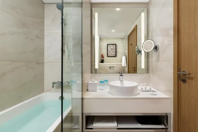 جناح بريميوم بسرير كينج بمطبخ، Millennium Place Mirdif 4/4