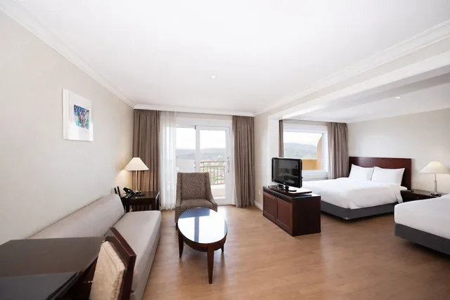 غرفة بسريرين مزدوجين، La Vie Dor Hotel and Resort, Trademark Collection by Wyndham 4/8