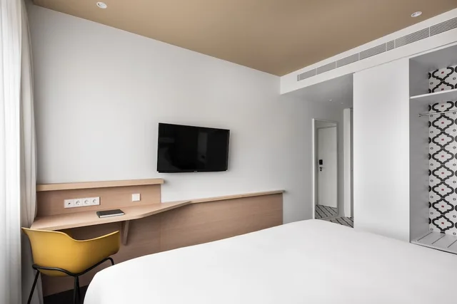 Room, Double or Twin Bed, Ikonik Lisboa 9/10